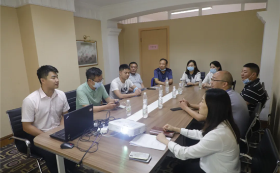 UG环球官网创新公司开展庆''八一''敬老兵慰问座谈会